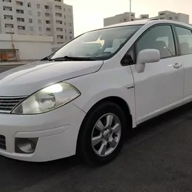 Nissan Versa 2008