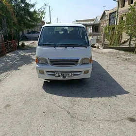 Toyota Hiace 2004