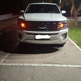 Ford Expedition 2021