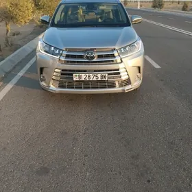 Toyota Highlander 2019