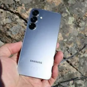 Samsung S25
