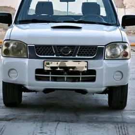 Nissan Navara 2001