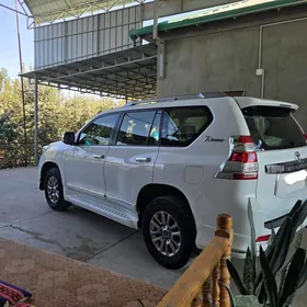 Toyota Land Cruiser Prado 2013