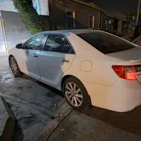 Toyota Camry 2013