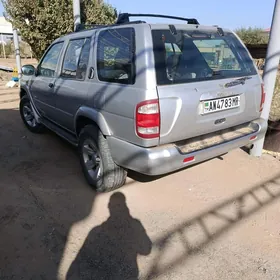 Nissan Pathfinder 2002