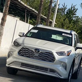 Toyota Highlander 2020
