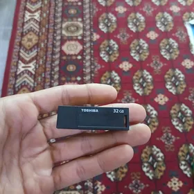 fleshka 32Gb
