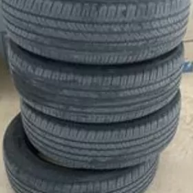 Bridgestone 235/55/20