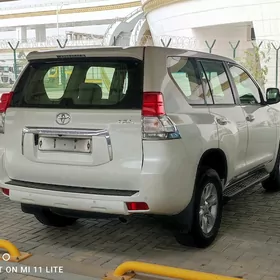 Toyota Land Cruiser Prado 2013