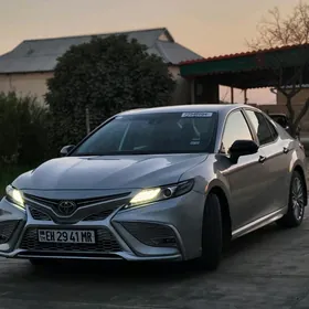 Toyota Camry 2020