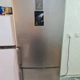 Samsung holadilnik