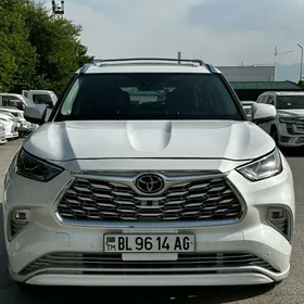 Toyota Highlander 2021