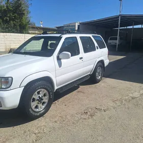 Nissan Pathfinder 2001