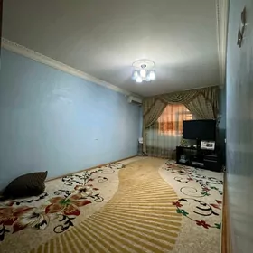 11mkr 2etaj 2kom razdelni