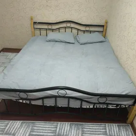 krowat / кровать
