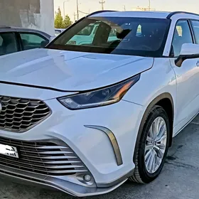Toyota Highlander 2022