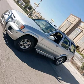 Nissan Pathfinder 1998
