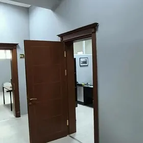 ОФИС 145 КВ 1 ЭТ 12000 МАНАТ