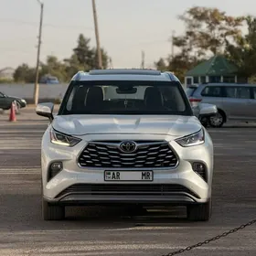 Toyota Highlander 2023