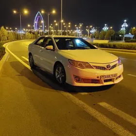 Toyota Camry 2013