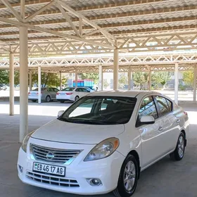 Nissan Versa 2011