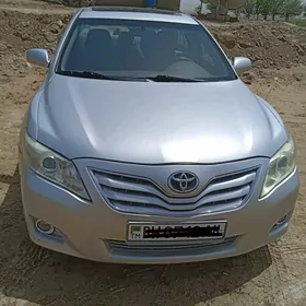 Toyota Camry 2010