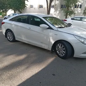 Hyundai Sonata 2011