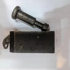 Замок винтовой