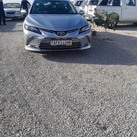 Toyota Camry 2022