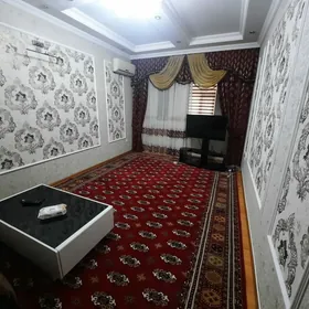 Мир 3  3 комнаты 2 этаж х