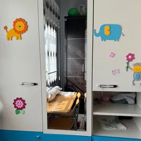 Детский шкаф и кровать