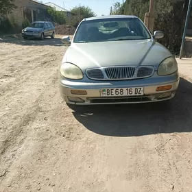 Daewoo Leganza 1998