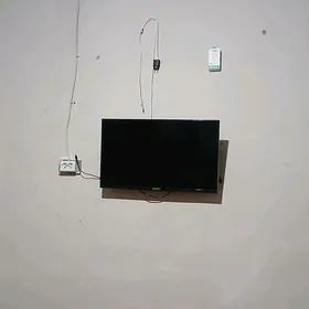 32-lik telewizor SUPERMAX