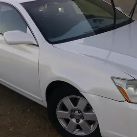Toyota Avalon 2005