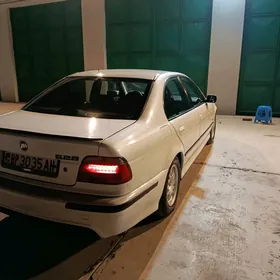 BMW E39 1998