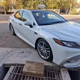 Toyota Camry 2021