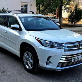 Toyota Highlander 2018