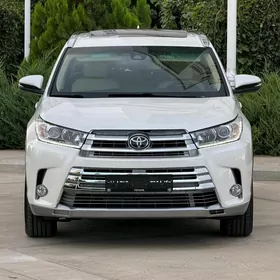 Toyota Highlander 2019