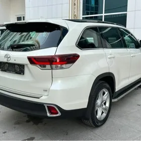 Toyota Highlander 2019