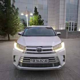 Toyota Highlander 2018