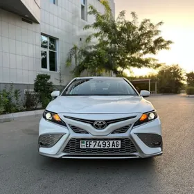 Toyota Camry 2020