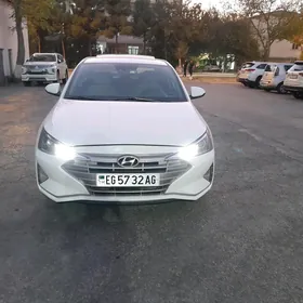 Hyundai Elantra 2020