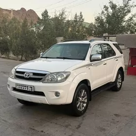 Toyota Fortuner 2007