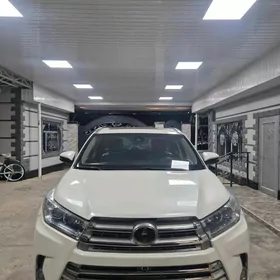 Toyota Highlander 2017