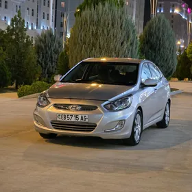 Hyundai Accent 2011