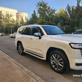 Toyota Land Cruiser 2023