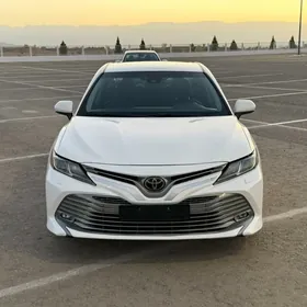 Toyota Camry 2020