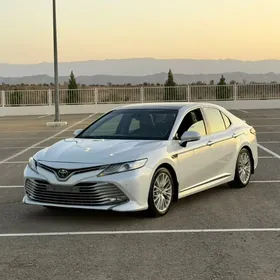Toyota Camry 2018