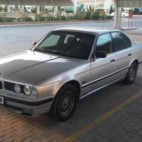 BMW E34 1990