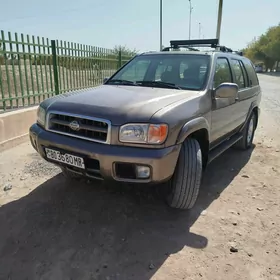 Nissan Pathfinder 2001